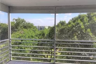 2940 N Course Dr, Pompano Beach, FL 33069 - Photo 5