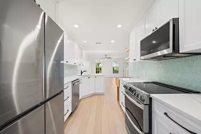 136 Ashley Court, Jupiter, FL 33458 - Photo 9