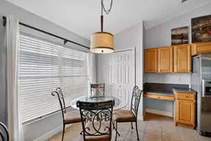 2725 Pointe Cir, Greenacres, FL 33413 - Photo 23