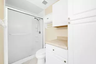 281 N Country Club Blvd, Boca Raton, FL 33487 - Photo 21