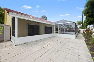 281 N Country Club Blvd, Boca Raton, FL 33487 - Photo 25