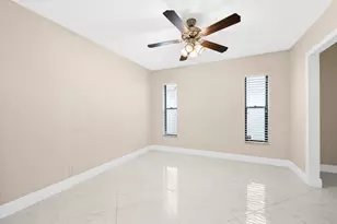 281 N Country Club Blvd, Boca Raton, FL 33487 - Photo 19