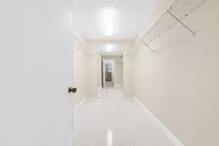 281 N Country Club Blvd, Boca Raton, FL 33487 - Photo 15