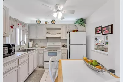 8950 Sunrise Lakes Boulevard #210, Sunrise, FL 33322 - Photo 3