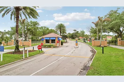 573 SW Saint Kitts Cove, Port Saint Lucie, FL 34986 - Photo 39