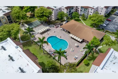 2801 Somerset Drive, Lauderdale Lakes, FL 33311 - Photo 11