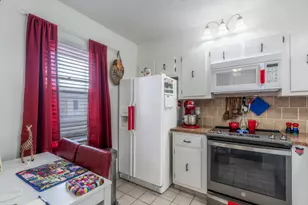 2801 Somerset Dr, Lauderdale Lakes, FL 33311 - Photo 9