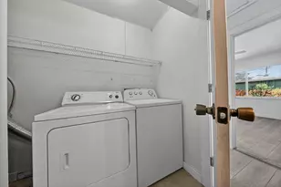 117 NE 8th St, Pompano Beach, FL 33060 - Photo 17