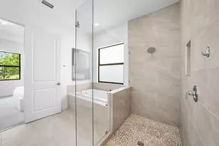 12260 N Baypoint Cir, Parkland, FL 33076 - Photo 23