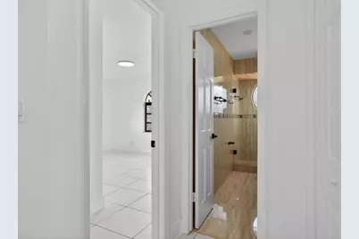 5510 W Castlegate Avenue, Davie, FL 33331 - Photo 35