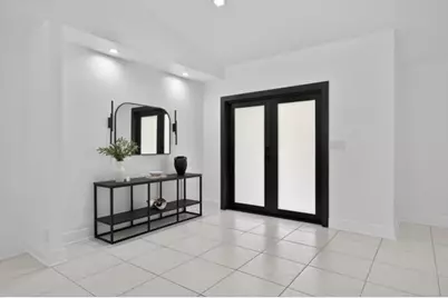 5510 W Castlegate Avenue, Davie, FL 33331 - Photo 9