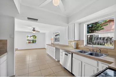 1037 SW 27th Avenue, Boynton Beach, FL 33426 - Photo 7