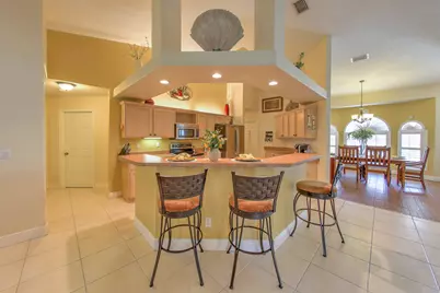 2025 SE Allamanda Drive, Port Saint Lucie, FL 34952 - Photo 9