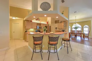 2025 SE Allamanda Dr, Port Saint Lucie, FL 34952 - Photo 9