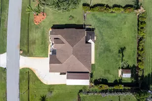 2025 SE Allamanda Dr, Port Saint Lucie, FL 34952 - Photo 37