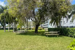 2615 NE 1st Ct, Boynton Beach, FL 33435 - Photo 35