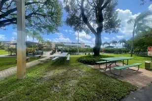 2615 NE 1st Ct, Boynton Beach, FL 33435 - Photo 37