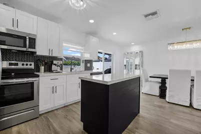 8200 SW 3rd Court, North Lauderdale, FL 33068 - Photo 7