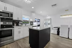 8200 SW 3rd Ct, North Lauderdale, FL 33068 - Photo 7