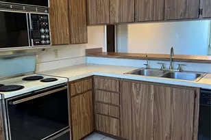 1526 Whitehall Dr, Davie, FL 33324 - Photo 11