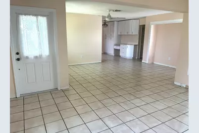 8881 NW 11th Street, Pembroke Pines, FL 33024 - Photo 13