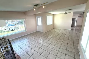 8881 NW 11th St, Pembroke Pines, FL 33024 - Photo 15