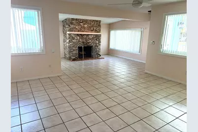 8881 NW 11th Street, Pembroke Pines, FL 33024 - Photo 3