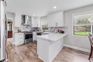 14364 Larkspur Ln, Wellington, FL 33414 - Photo 7