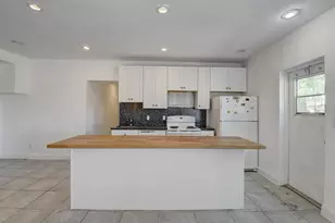 707 SW 9th Ct, Delray Beach, FL 33444 - Photo 3