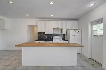 707 SW 9th Court, Delray Beach, FL 33444 - Photo 3