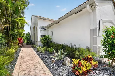 4634 Carlton Golf Drive, Lake Worth, FL 33449 - Photo 7