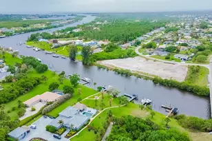 441 SE Pine Rd, Port Saint Lucie, FL 34984 - Photo 43