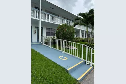 125 Westbury Circle #G, Deerfield Beach, FL 33442 - Photo 1