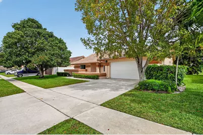 9501 Majestic Way, Boynton Beach, FL 33437 - Photo 3