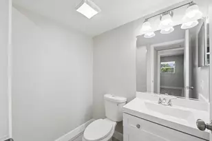 284 Flanders F, Delray Beach, FL 33484 - Photo 21