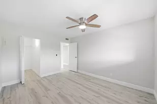 284 Flanders F, Delray Beach, FL 33484 - Photo 25