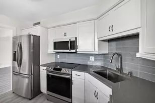 136 Lakeshore Dr, North Palm Beach, FL 33408 - Photo 7