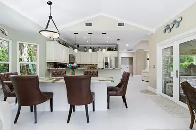10114 Hunt Club Lane, Palm Beach Gardens, FL 33418 - Photo 7