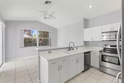 3222 NW 22nd Avenue, Oakland Park, FL 33309 - Photo 11