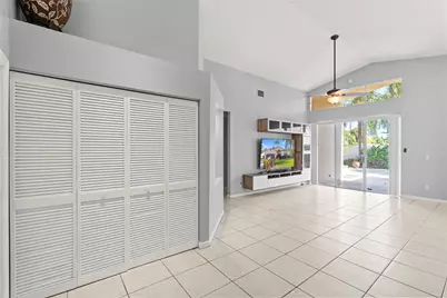 3222 NW 22nd Avenue, Oakland Park, FL 33309 - Photo 5