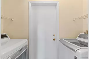 3222 NW 22nd Ave, Oakland Park, FL 33309 - Photo 23