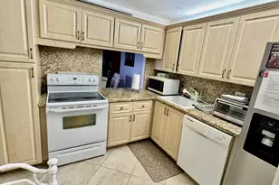 3100 Holiday Springs Blvd, Margate, FL 33063 - Photo 5