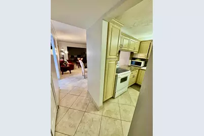 3100 Holiday Springs Boulevard, Margate, FL 33063 - Photo 11