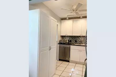 96 Hastings F, West Palm Beach, FL 33417 - Photo 9