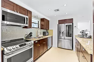 11830 Pebblewood Dr, Wellington, FL 33414 - Photo 7