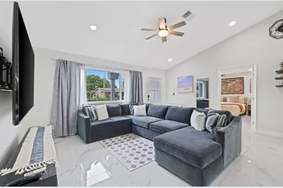 510 NE 38th Street, Deerfield Beach, FL 33064 - Photo 11