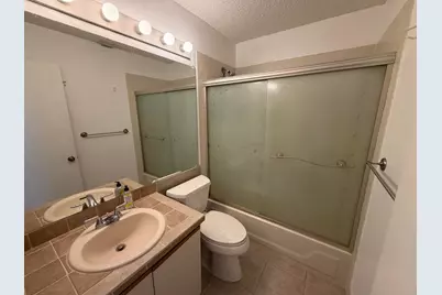 3841 Island Club Circle E, Lake Worth, FL 33462 - Photo 19