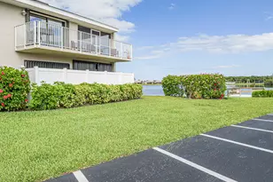 3206 S Lakeview Cir, Hutchinson Island, FL 34949 - Photo 51