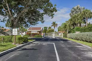 3206 S Lakeview Cir, Hutchinson Island, FL 34949 - Photo 5