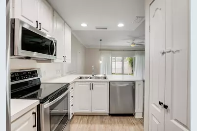 2052 Tarpon Lake Way, West Palm Beach, FL 33411 - Photo 11